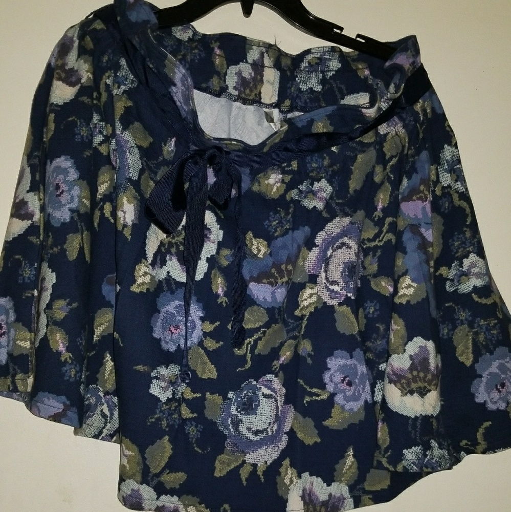 Mini skirt NWT